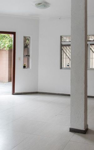 Casa à venda com 163m², 3 quartos e 2 vagasSala