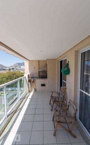 Apartamento para alugar com 77m², 3 quartos e 2 vagasVaranda