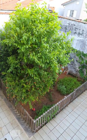 Casa à venda com 323m², 6 quartos e 3 vagas Casa à venda com 323m², 6 quartos e 3 vagasVista da varanda