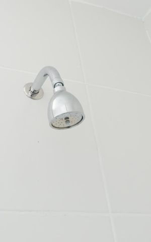 Apartamento à venda com 64m², 2 quartos e 1 vaga Apartamento à venda com 64m², 2 quartos e 1 vagaBanheiro da Suíte