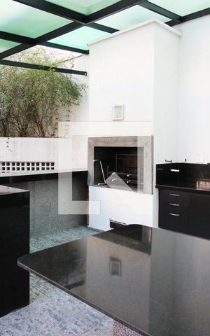 Apartamento para alugar com 115m², 2 quartos e 2 vagas Apartamento para alugar com 115m², 2 quartos e 2 vagasÁrea comum - Churrasqueira