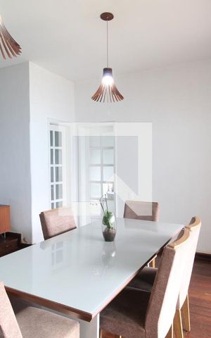 Casa à venda com 262m², 4 quartos e 2 vagasSala de jantar