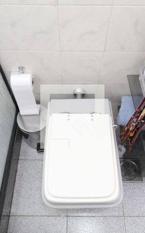 Casa à venda com 262m², 4 quartos e 2 vagasQuarto 1 - Banheiro suíte