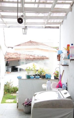 Casa à venda com 262m², 4 quartos e 2 vagasÁrea de Serviço