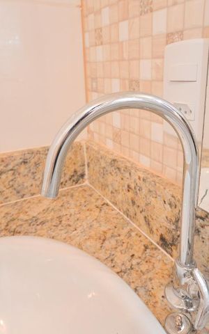 Apartamento à venda com 106m², 3 quartos e 2 vagasBanheiro torneira