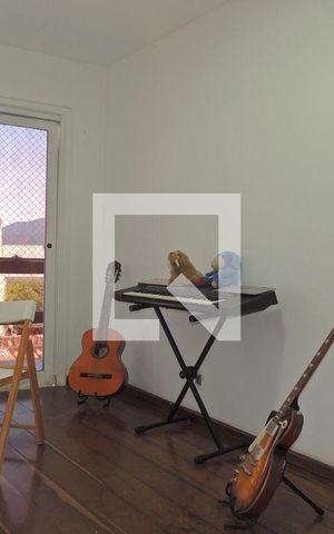 Casa de condomínio à venda com 342m², 5 quartos e 2 vagasHall social