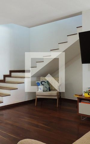 Casa de condomínio à venda com 342m², 5 quartos e 2 vagasSala