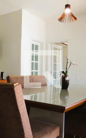 Casa de condomínio à venda com 342m², 5 quartos e 2 vagasSala