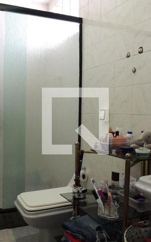 Casa de condomínio à venda com 342m², 5 quartos e 2 vagasBanheiro da Suíte 1