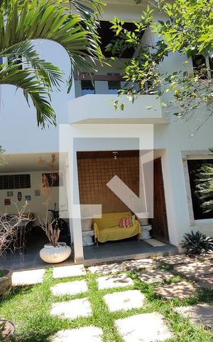Casa de condomínio à venda com 342m², 5 quartos e 2 vagas Casa de condomínio à venda com 342m², 5 quartos e 2 vagasQuintal