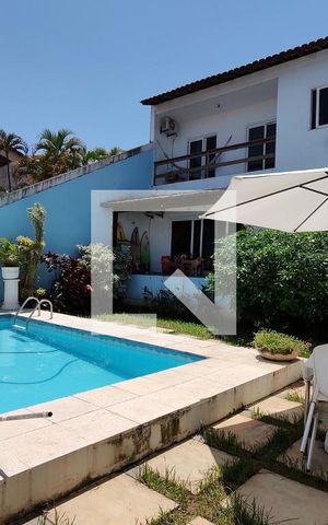 Casa de condomínio à venda com 342m², 5 quartos e 2 vagas Casa de condomínio à venda com 342m², 5 quartos e 2 vagasPiscina