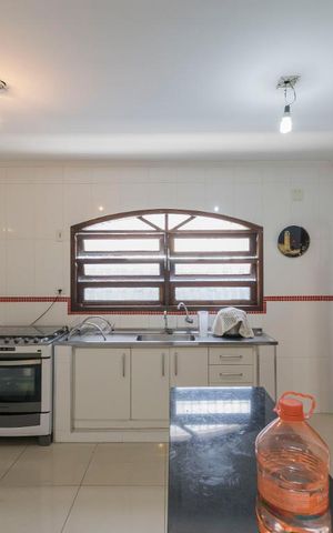 Casa à venda com 260m², 3 quartos e 5 vagas1o. Andar - Cozinha
