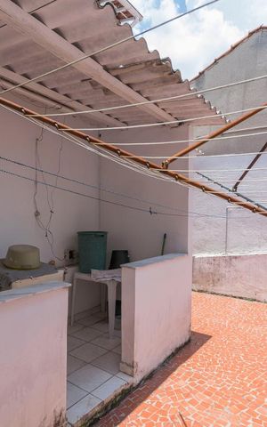 Casa à venda com 260m², 3 quartos e 5 vagas1o. Andar - Área de serviço