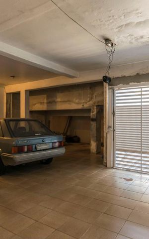 Casa à venda com 260m², 3 quartos e 5 vagasSubsolo - Garagem