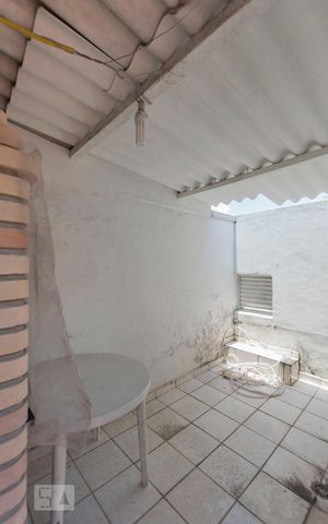 Casa à venda com 260m², 3 quartos e 5 vagas1o. Andar - Churrasqueira