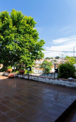 Casa à venda com 200m², 3 quartos e 3 vagasÁrea externa