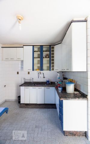 Casa à venda com 200m², 3 quartos e 3 vagasCozinha