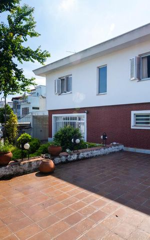 Casa à venda com 200m², 3 quartos e 3 vagasÁrea externa