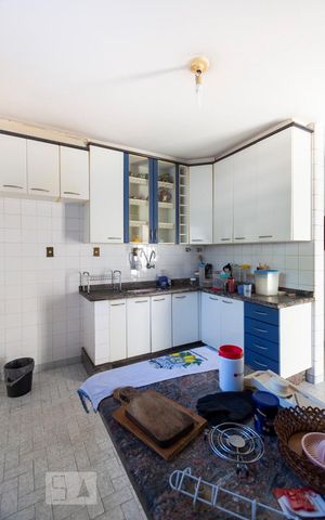 Casa à venda com 200m², 3 quartos e 3 vagasCozinha