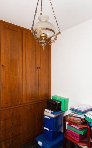 Casa à venda com 200m², 3 quartos e 3 vagasEscritório