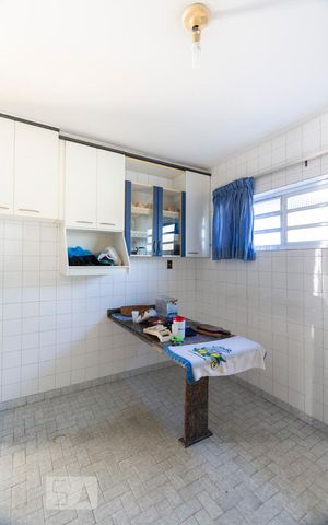 Casa à venda com 200m², 3 quartos e 3 vagasCozinha