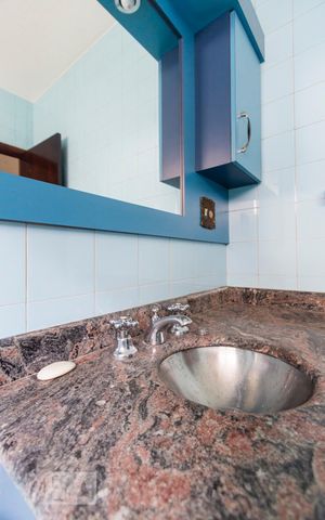 Casa à venda com 200m², 3 quartos e 3 vagasSuíte quarto 3