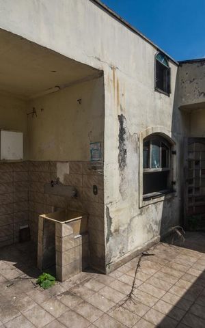 Casa à venda com 300m², 3 quartos e 2 vagas Casa à venda com 300m², 3 quartos e 2 vagasÁrea de Serviço