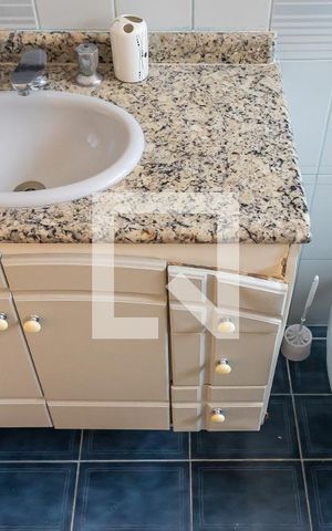 Apartamento à venda com 62m², 2 quartos e sem vaga Apartamento à venda com 62m², 2 quartos e sem vagaBanheiro