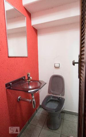 Casa à venda com 130m², 2 quartos e 1 vagaLavabo