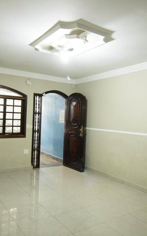 Casa à venda com 130m², 2 quartos e 1 vagaSala