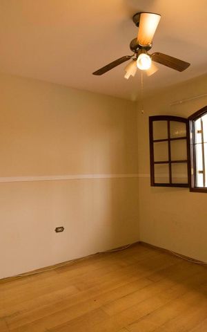 Casa à venda com 130m², 2 quartos e 1 vagaDormitório 