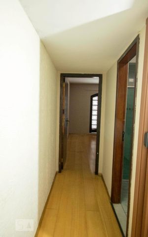 Casa à venda com 130m², 2 quartos e 1 vagaCorredor