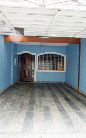 Casa à venda com 130m², 2 quartos e 1 vagaGaragem 