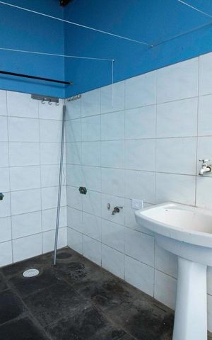 Casa à venda com 130m², 2 quartos e 1 vagaÁrea de serviço 