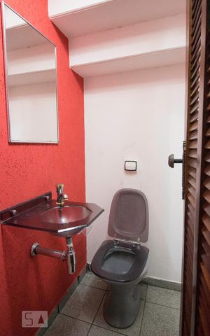 Casa à venda com 130m², 2 quartos e 1 vagaLavabo