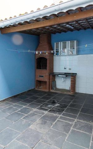 Casa à venda com 130m², 2 quartos e 1 vagaÁrea de serviço 