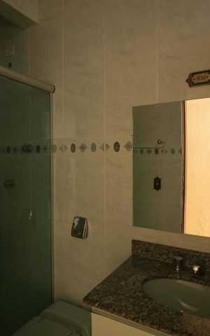 Casa à venda com 130m², 2 quartos e 1 vagaBanheiro 