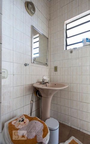 Apartamento para alugar com 80m², 2 quartos e sem vagaBanheiro social