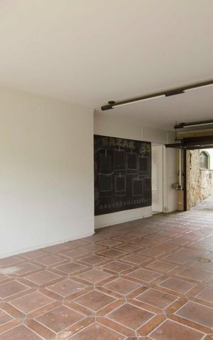 Casa à venda com 500m², 4 quartos e 7 vagasGaragem
