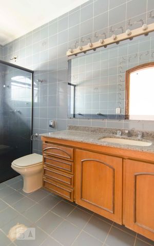 Casa à venda com 500m², 4 quartos e 7 vagasBanheiro Suíte 3