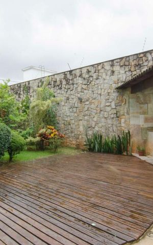 Casa à venda com 500m², 4 quartos e 7 vagasQuintal