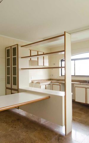 Casa à venda com 500m², 4 quartos e 7 vagasCozinha