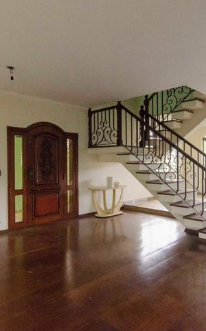 Casa à venda com 500m², 4 quartos e 7 vagasSala