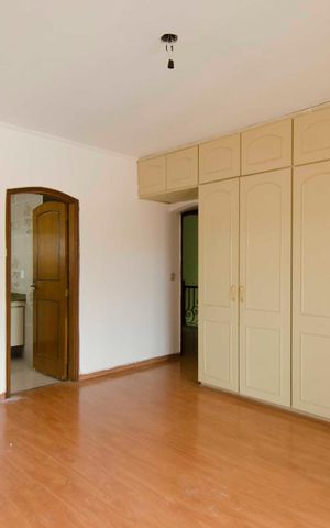 Casa à venda com 500m², 4 quartos e 7 vagasSuíte 2