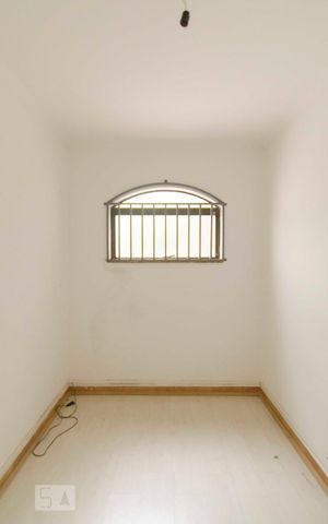 Casa à venda com 500m², 4 quartos e 7 vagasQuarto de serviço