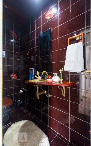 Casa à venda com 280m², 3 quartos e 2 vagasLavabo