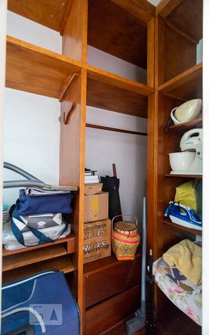 Casa à venda com 280m², 3 quartos e 2 vagasCloset Quarto 1 - Suíte