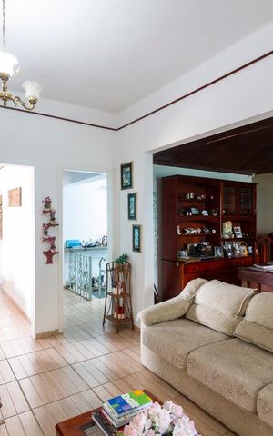 Casa à venda com 280m², 3 quartos e 2 vagasSala de estar