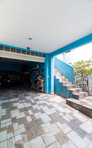 Casa à venda com 280m², 3 quartos e 2 vagasGaragem