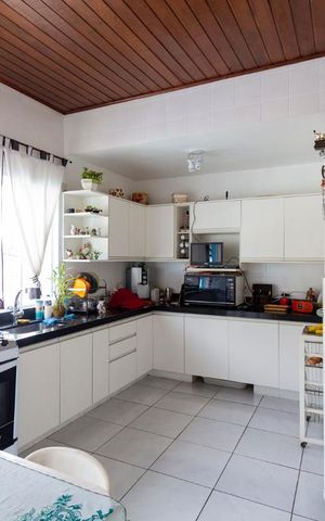 Casa à venda com 280m², 3 quartos e 2 vagasCozinha